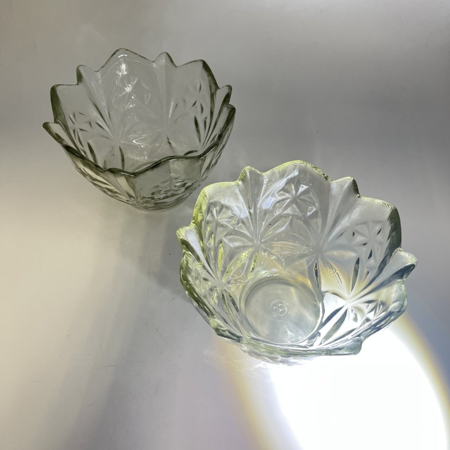 Набор из 2 вазочек с растительным декором