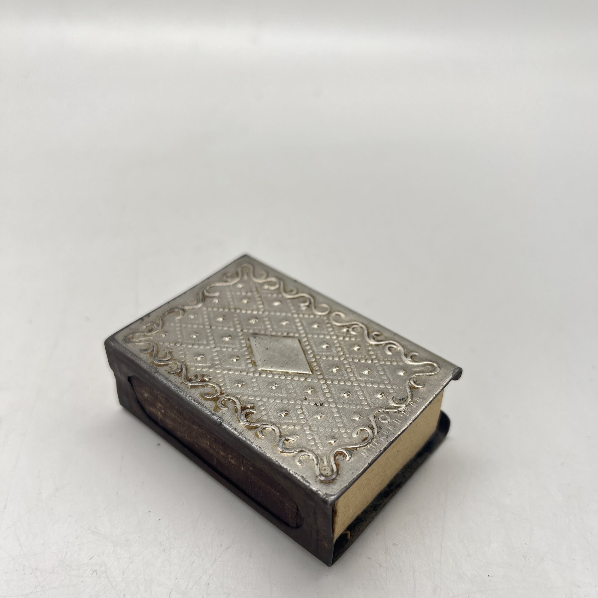 Спичечница "Спасская башня" со спичечным коробком "Веломобиль Варно", алюминий, Артель «Победа», СССР, 1960-1980 гг.