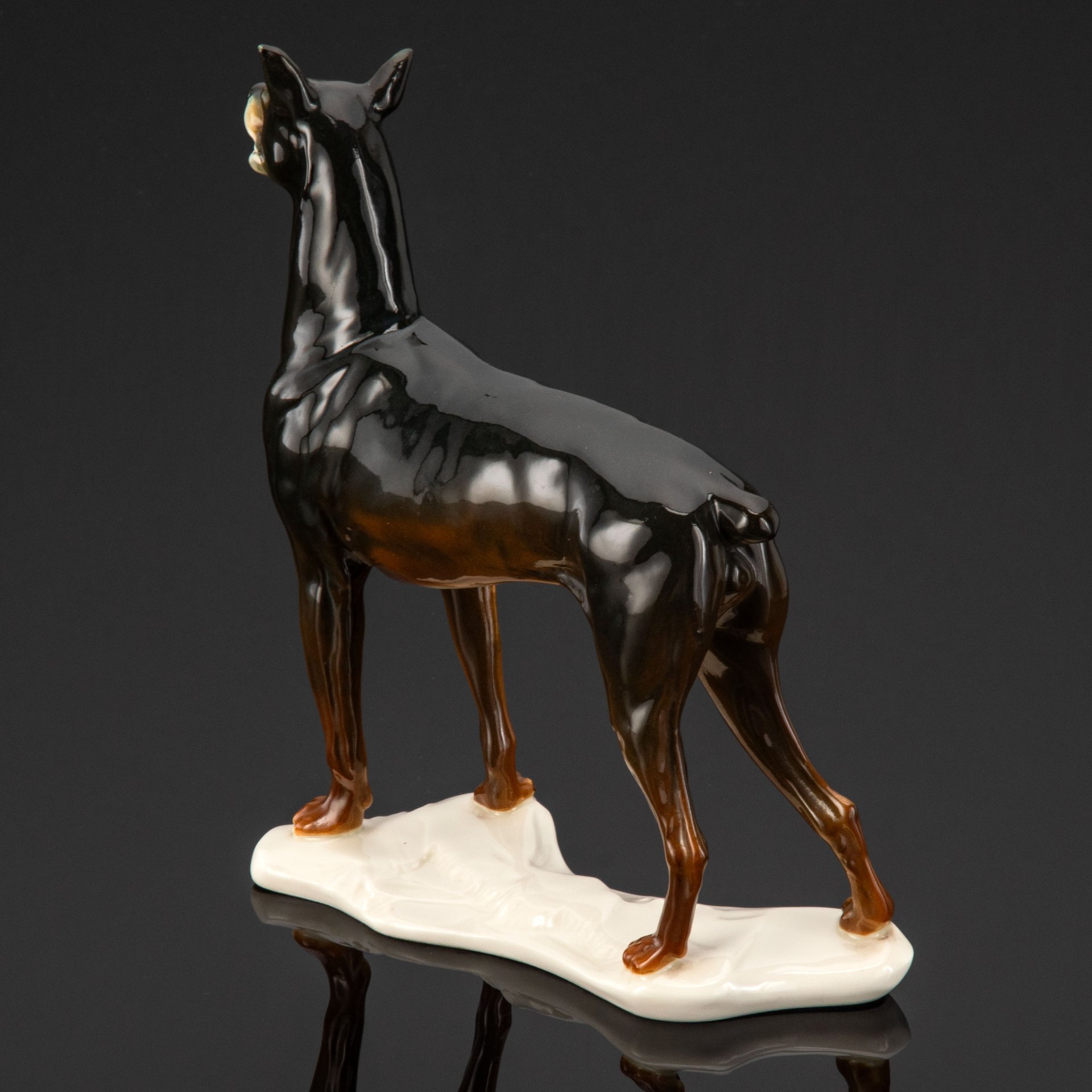 Статуэтка "Доберман", фарфор, роспись, Karl Ens (Карл Энс), Германия, 1919-1945 гг., Karl Ens (Карл Энс)