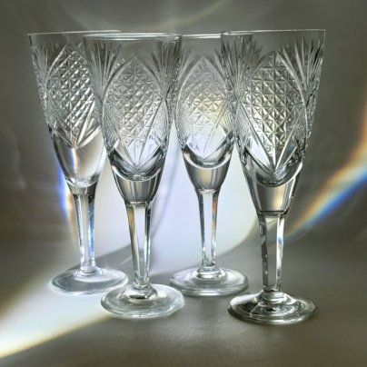 Набор из 4-х бокалов с резным геометрическим декором, хрусталь, алмазная грань, СССР, 1970-1990 гг.