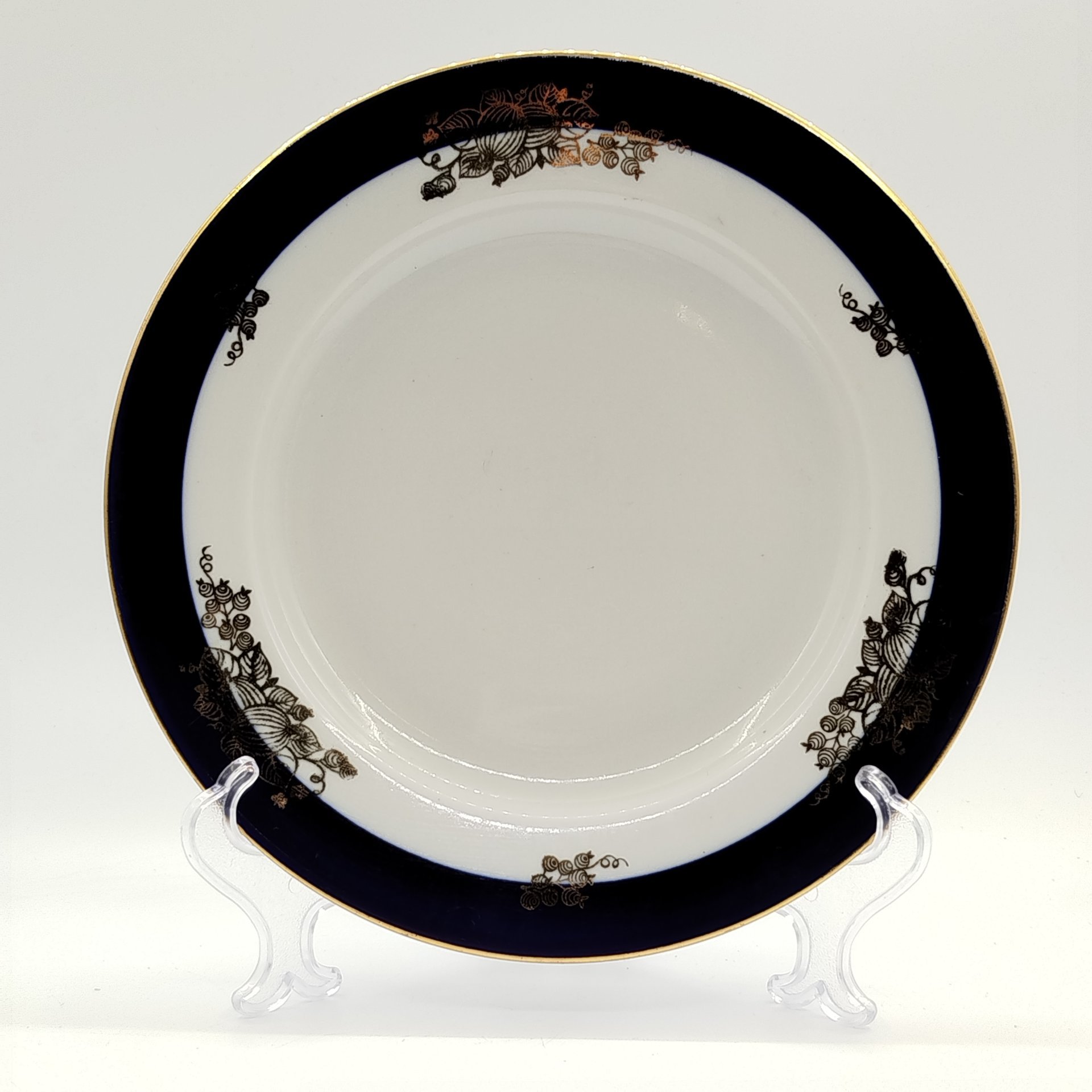 Тарелка обеденная "Крыжовник"