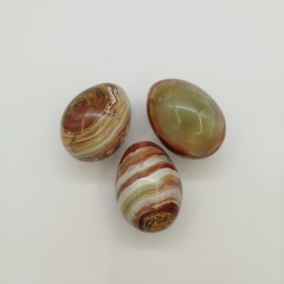 Набор из трех статуэток в виде яйца, натуральный камень, Азия, 2000-2010 гг.
