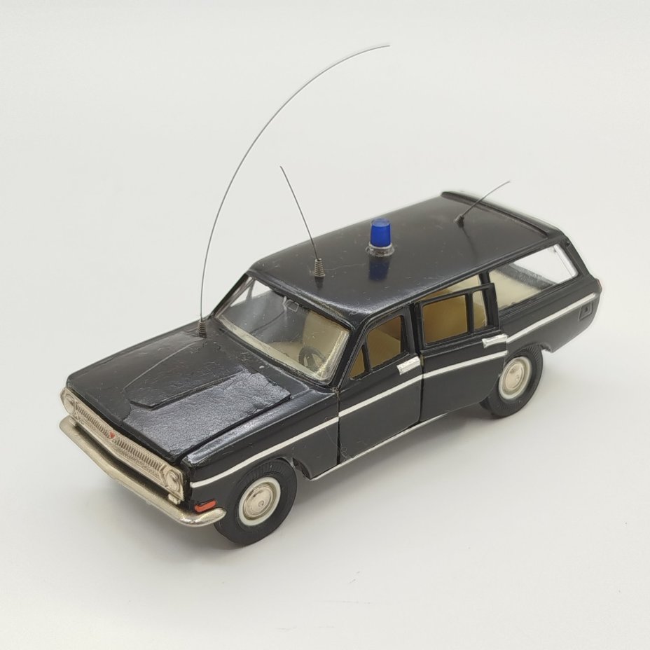 Модель автомобиля "Волга ГАЗ-24-02", модель A13