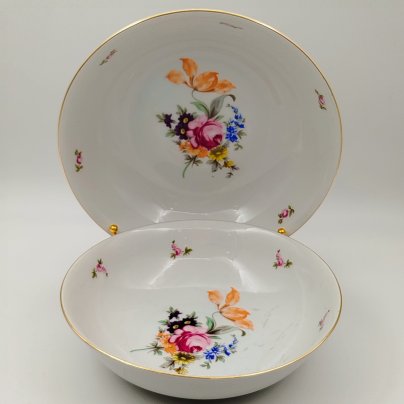 Набор из двух салатников с цветочным декором