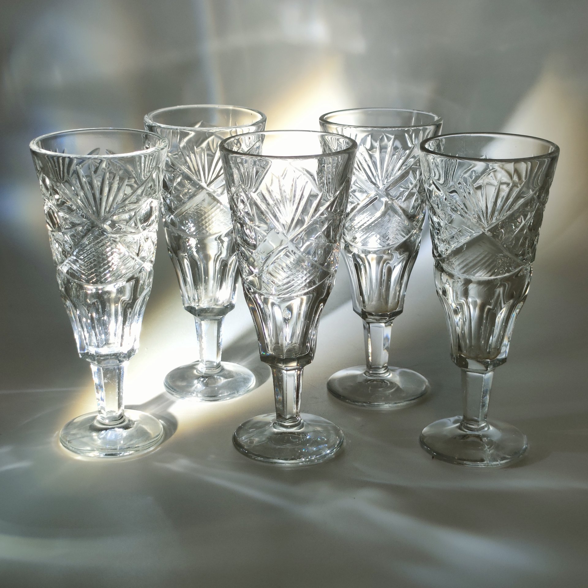 Набор из 5-ти лафитников с резным декором