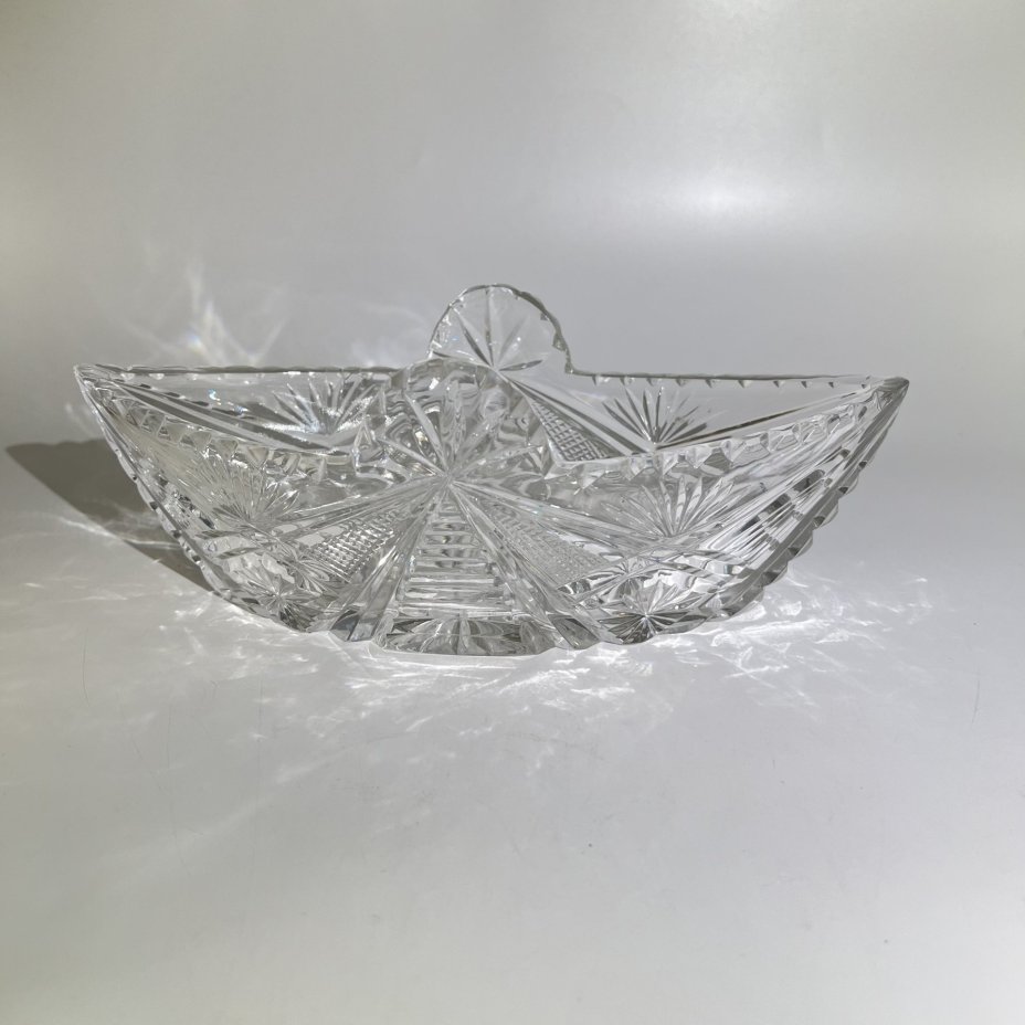 Икорница с геометрическим резным декором, хрусталь, СССР, 1970-1990 гг.