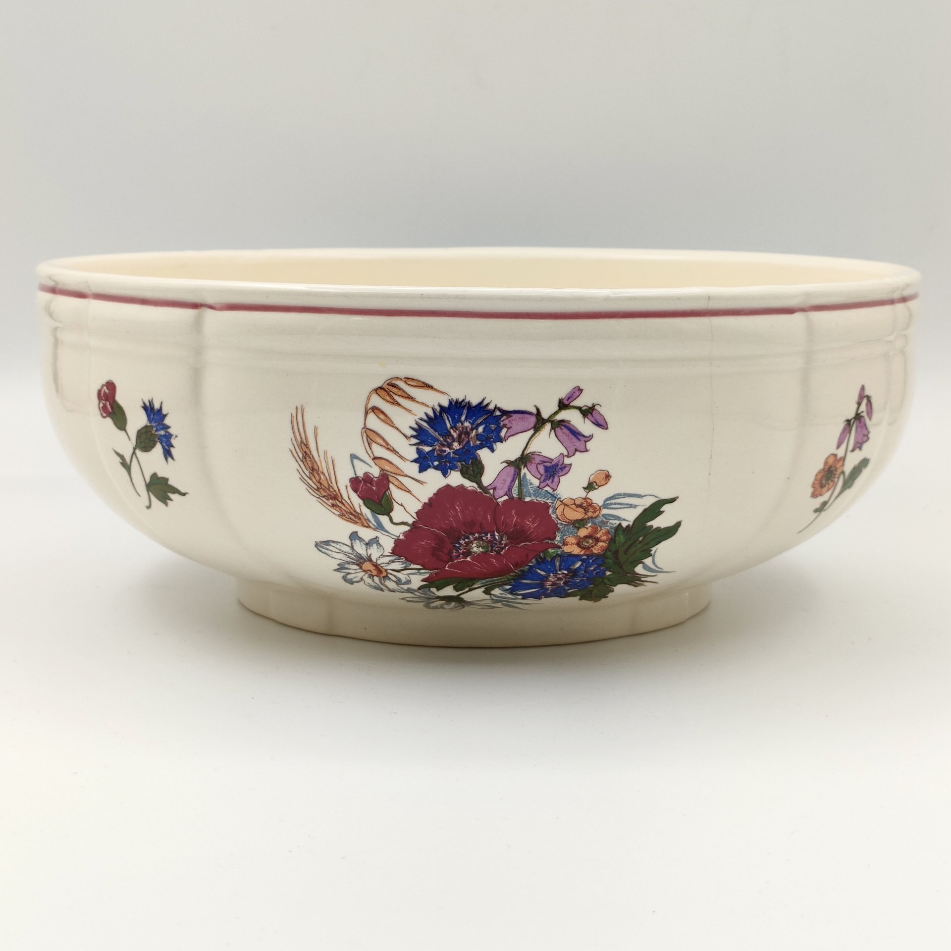 Салатник, украшенный цветочным декором, фаянс, деколь, Sarreguemines, Франция, 1980-2000 гг., Sarreguemines