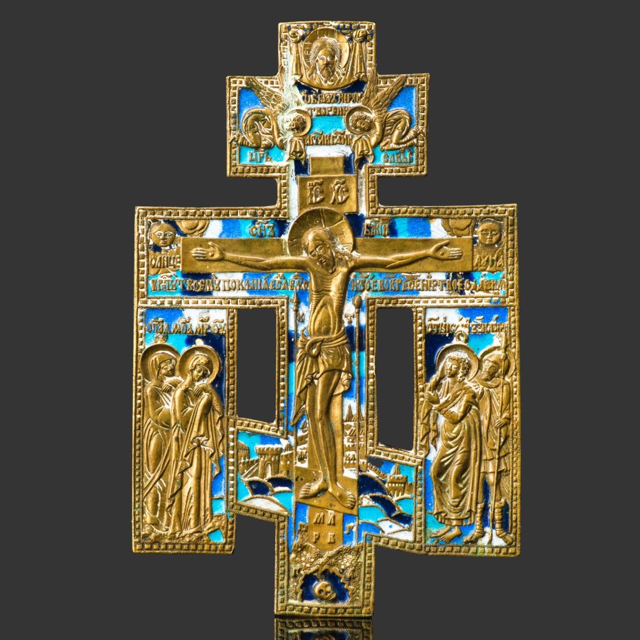 Крест киотный "Распятие Христово с предстоящими" с растительным декором на обороте