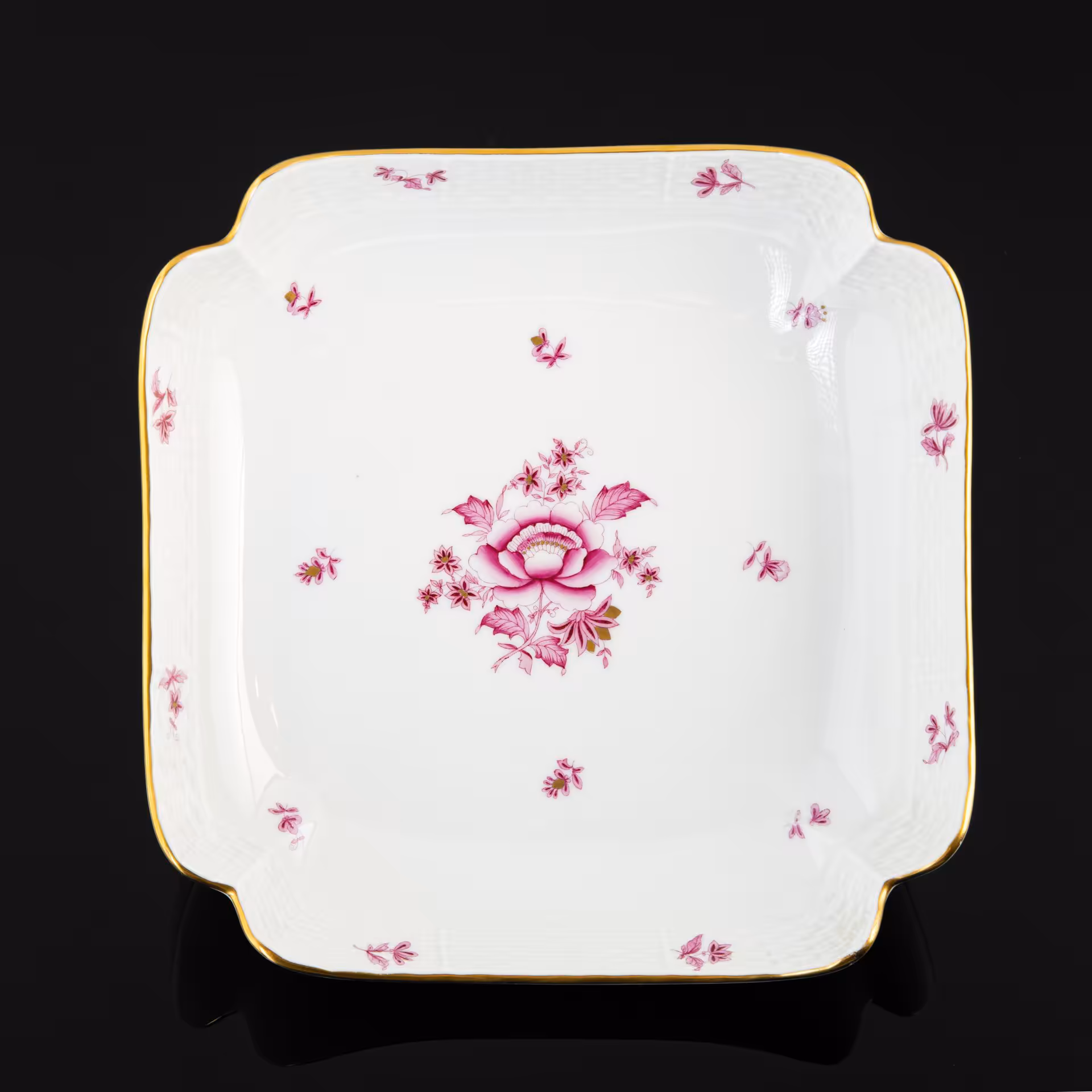 Блюдо  "Nanking bouquet" с цветочным декором в пурпурной гамме, Herend (Херенд)