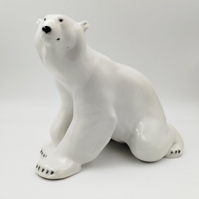 Статуэтка "Белый медведь" (большая), скульптор Б.Я. Воробьев, фарфор, роспись, Ленинградский фарфоровый завод (ЛФЗ), СССР, 1970-1992 гг.