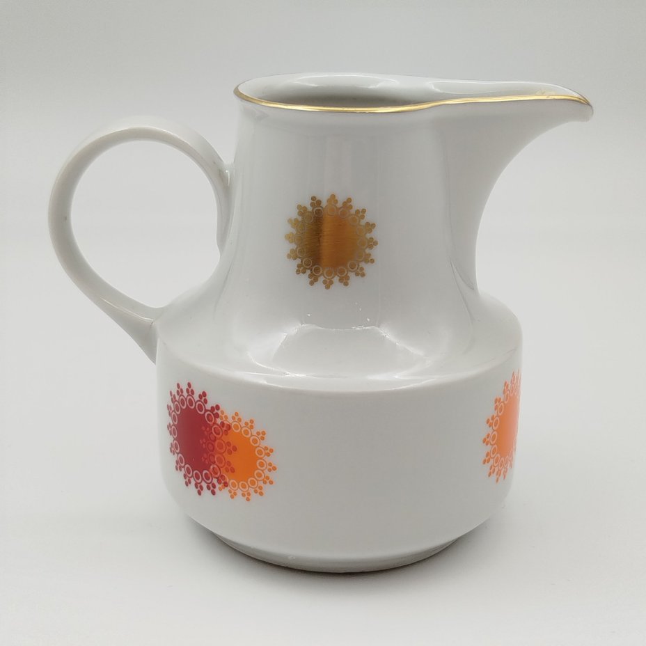 Молочник с цветочным декором, фарфор, деколь, золочение, Graf Von Henneberg Porzellan, 1777 Jlmenau, ГДР, 1977-1990 гг.