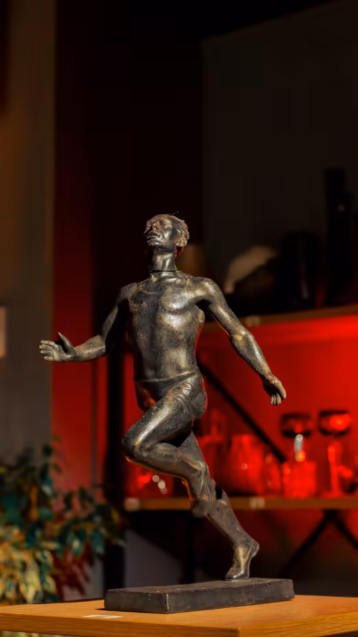 Скульптура «Бегун», автор модели Едунов Борис Васильевич (1921-1982 гг.), Завод художественного литья «Монументскульптура» (ЛЗХЛ)