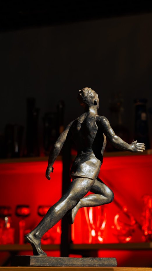 Скульптура «Бегун», автор модели Едунов Борис Васильевич (1921-1982 гг.), Завод художественного литья «Монументскульптура» (ЛЗХЛ)