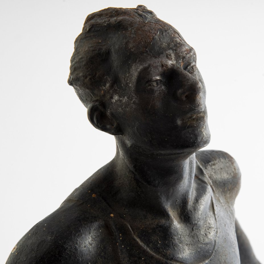 Скульптура «Бегун», автор модели Едунов Борис Васильевич (1921-1982 гг.), Завод художественного литья «Монументскульптура» (ЛЗХЛ)