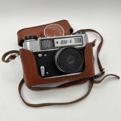 Фотоаппарат "ФЭД-5" с объективом "Индустар-61 Л/Д" в оригинальном кофре, металл, пластик, стекло, кожа, Харьковский машиностроительный завод им. Дзержинского (ФЭД), СССР, 1977-1990 гг.