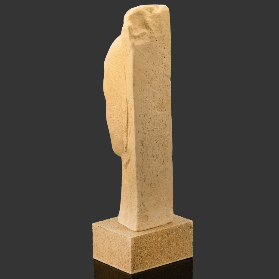 Скульптура "Женская голова", репродукция работы Амадео Модильяни (1884-1920), производство Музея Лувра