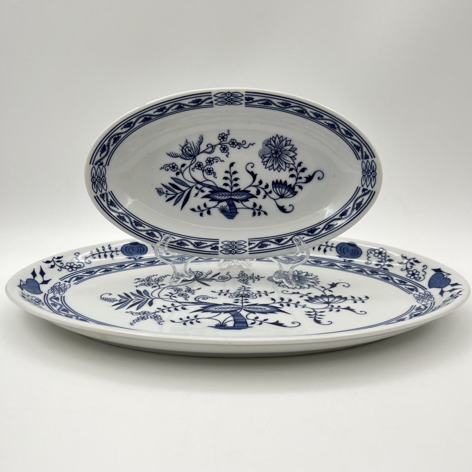 Набор из двух овальных блюд "Луковый узор", "Bohemia inglazed"