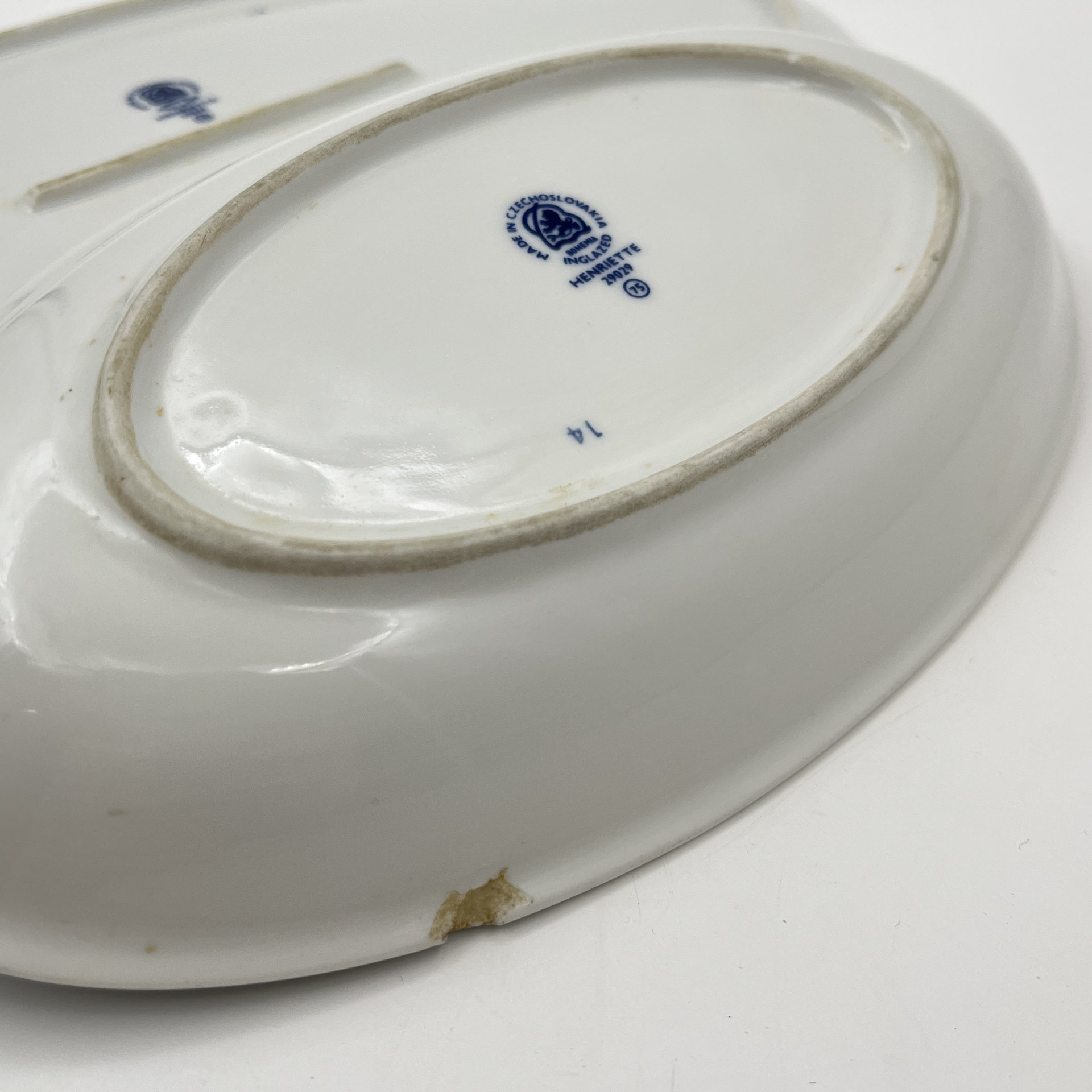 Набор из двух овальных блюд "Луковый узор", "Bohemia inglazed"