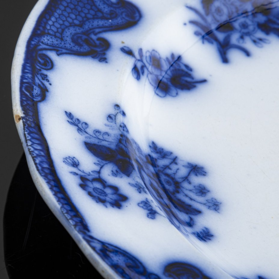 Тарелка с цветочным декором в бело-синей гамме, фаянс, деколь, Copeland Spode, Великобритания, 1847-1867 гг., Copeland Spode