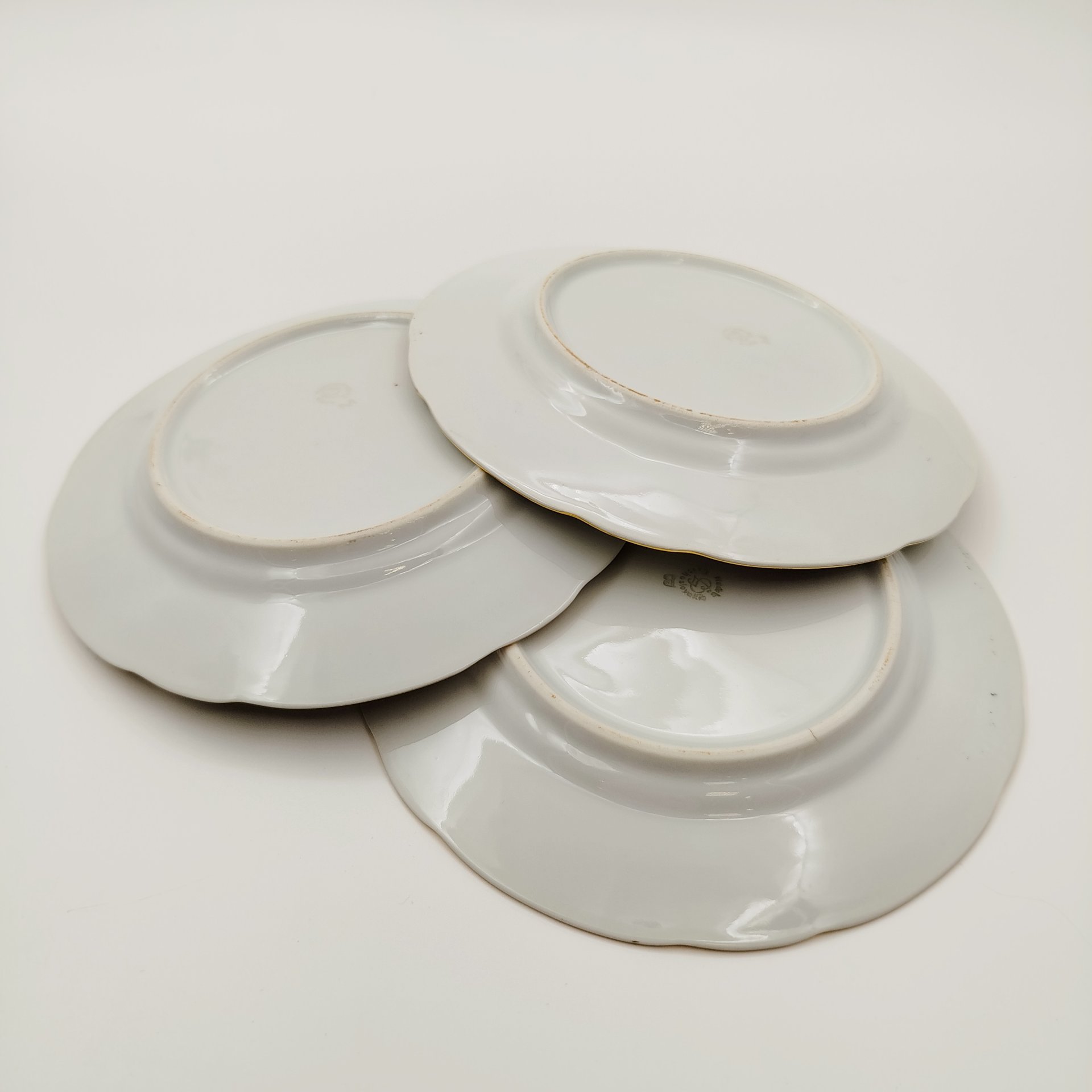 Набор из 6-ти десертных  тарелок с цветочным декором, "Gebrüder Benedikt", фарфор, деколь, золочение, Чехословакия, 1960-1990 гг.