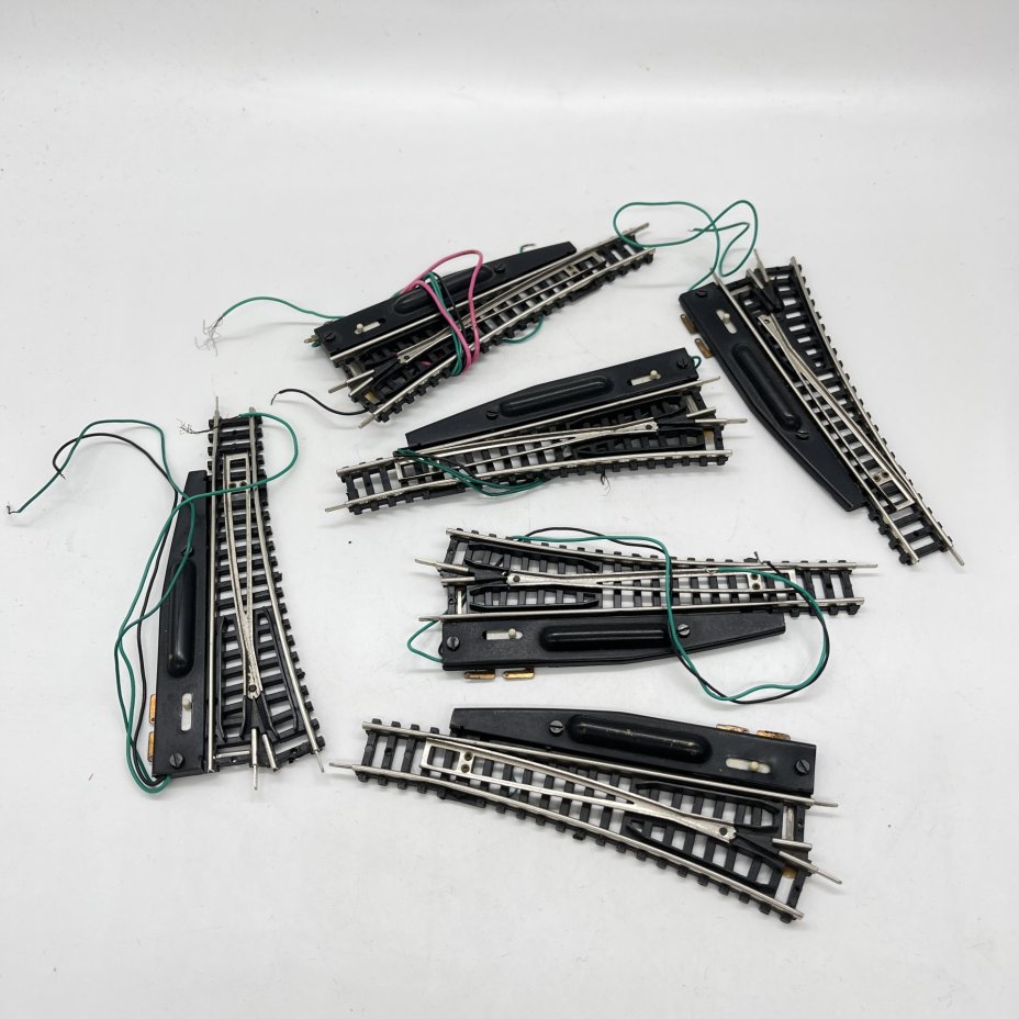 Набор из 6 железнодорожных стрелок 9 мм, пластик, металл, Piko, ГДР, 1970-1980 гг.