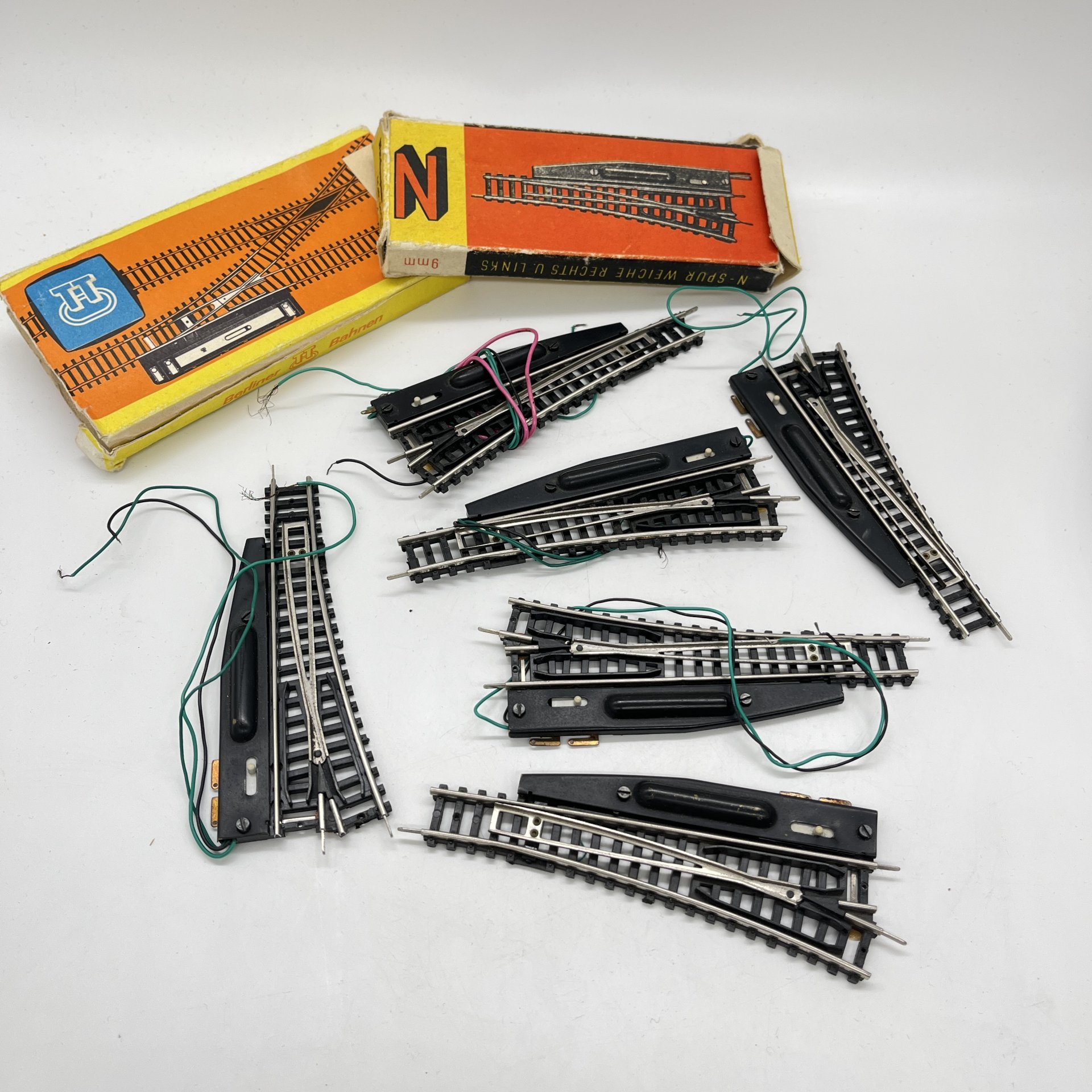 Набор из 6 железнодорожных стрелок 9 мм, пластик, металл, Piko, ГДР, 1970-1980 гг.