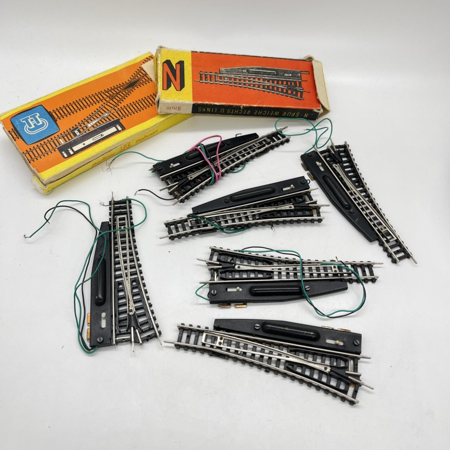 Набор из 6 железнодорожных стрелок 9 мм, пластик, металл, Piko, ГДР, 1970-1980 гг.