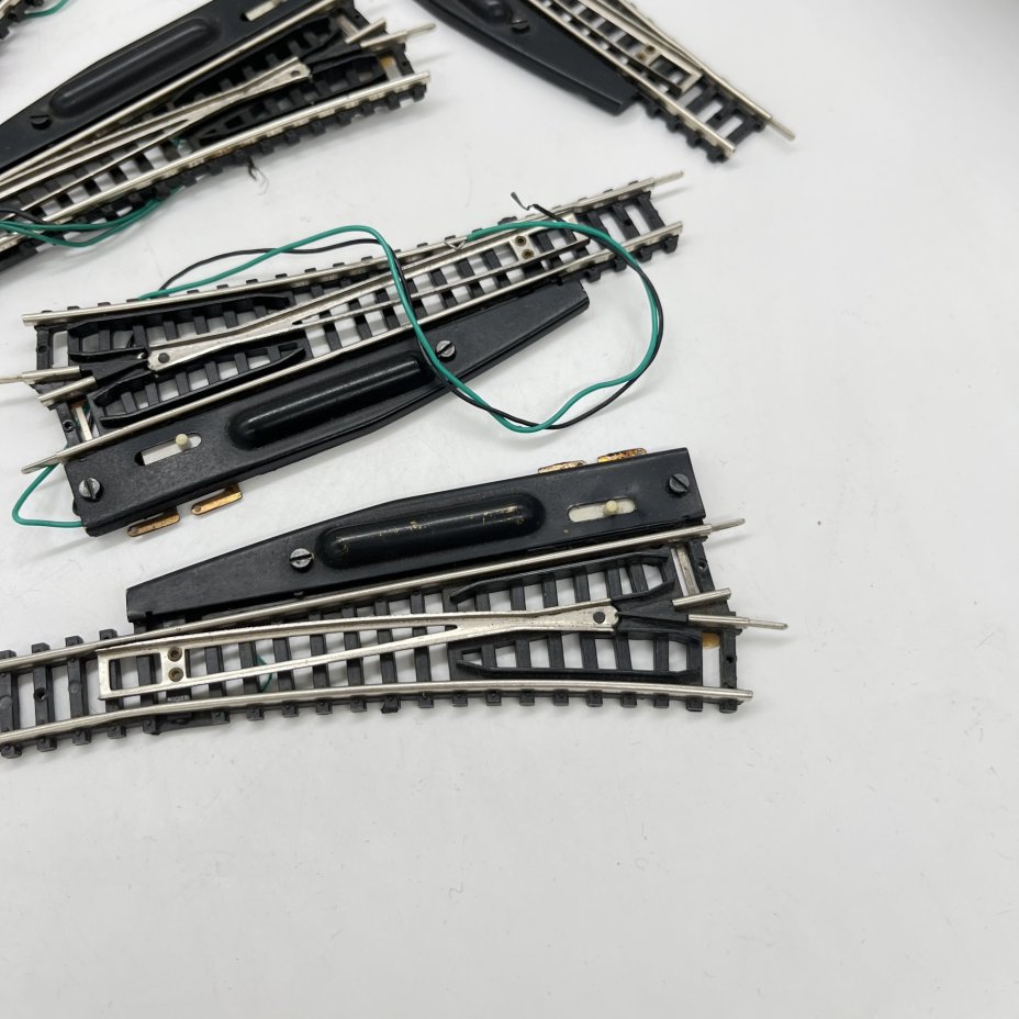 Набор из 6 железнодорожных стрелок 9 мм, пластик, металл, Piko, ГДР, 1970-1980 гг.