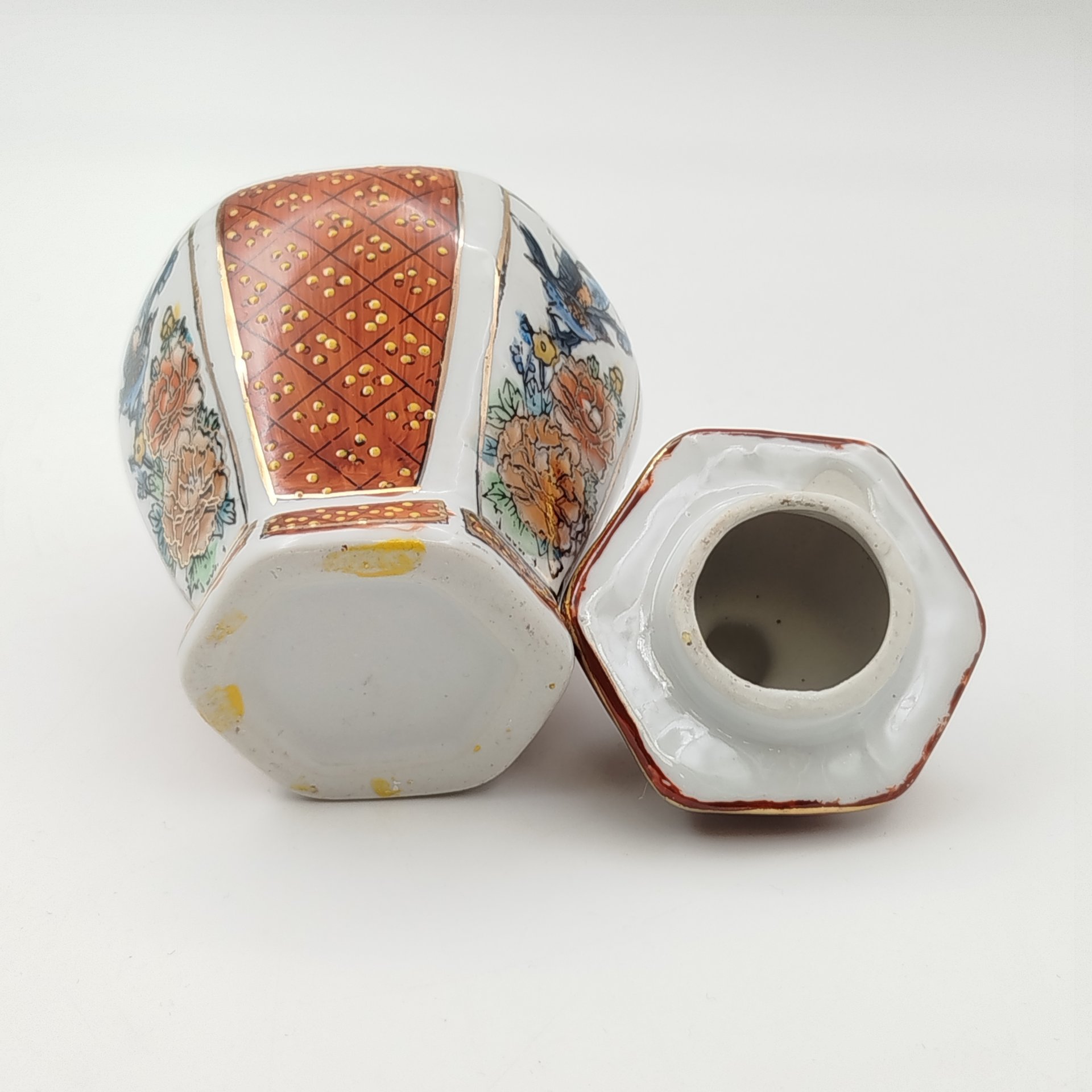 Ваза миниатюрная с крышкой "Цветы и птицы", форма «мейпин»