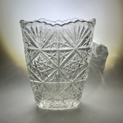 Вазочка с геометрическим декором, хрусталь, СССР, 1970-1990 гг.