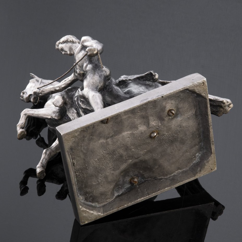 Скульптура «Укрощение коня человеком» (Аничков мост), скульптор Мурзин А.А., Завод художественного литья «Монументскульптура» (ЛЗХЛ)