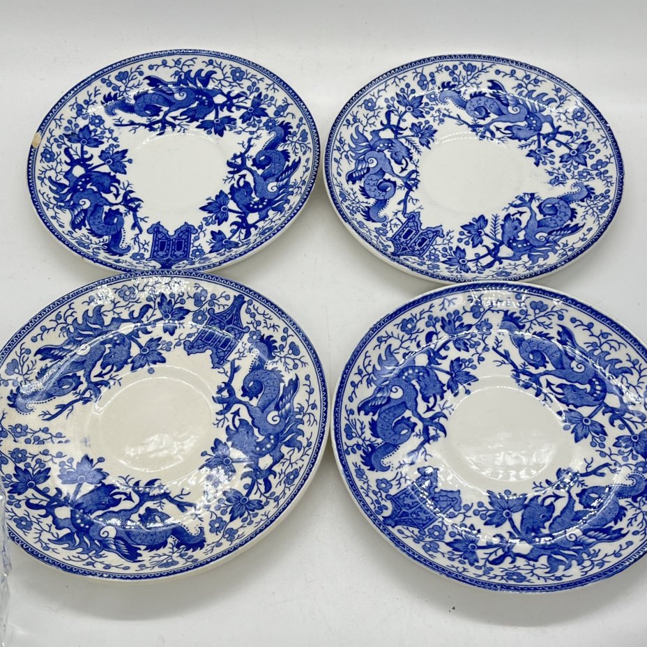 Набор из 4 десертных тарелок с декором в азиатском стиле, Boch Frères La Louvière, фаянс, деколь, Бельгия, 1920-1950 гг.