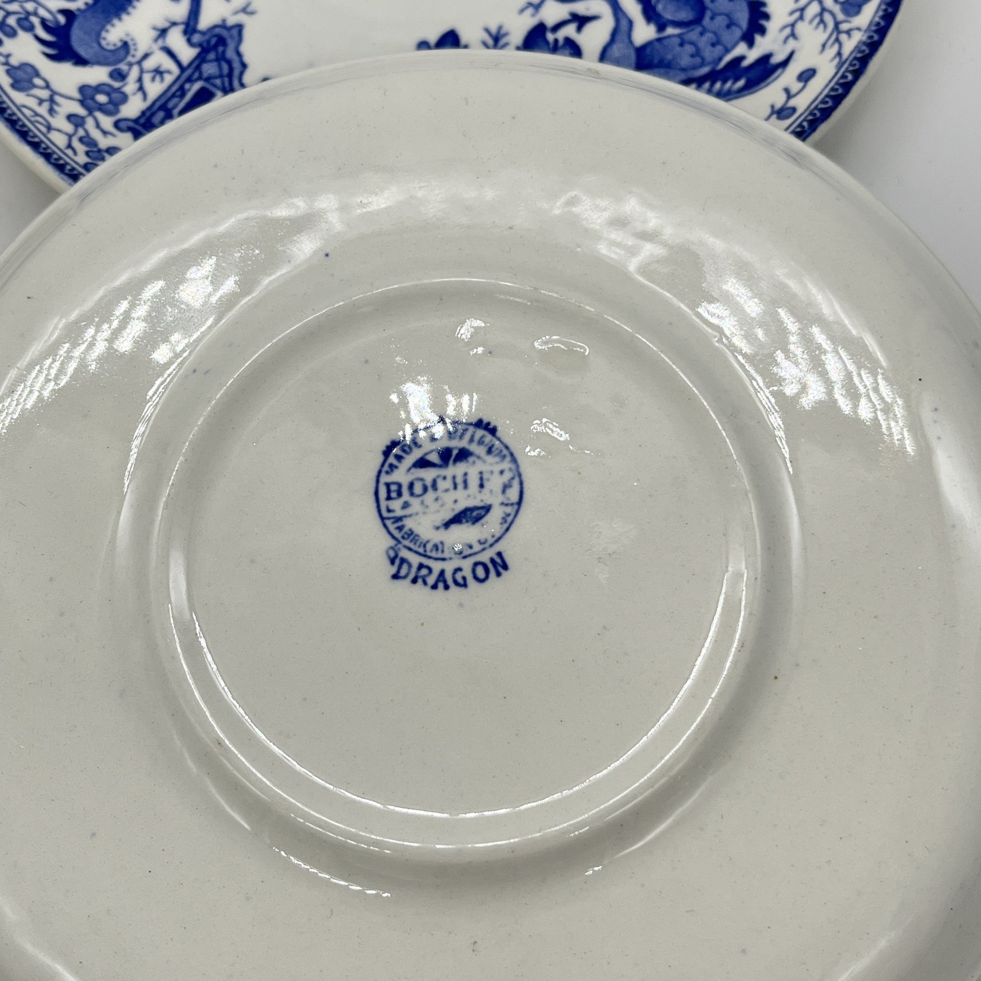 Набор из 4 десертных тарелок с декором в азиатском стиле, Boch Frères La Louvière, фаянс, деколь, Бельгия, 1920-1950 гг.