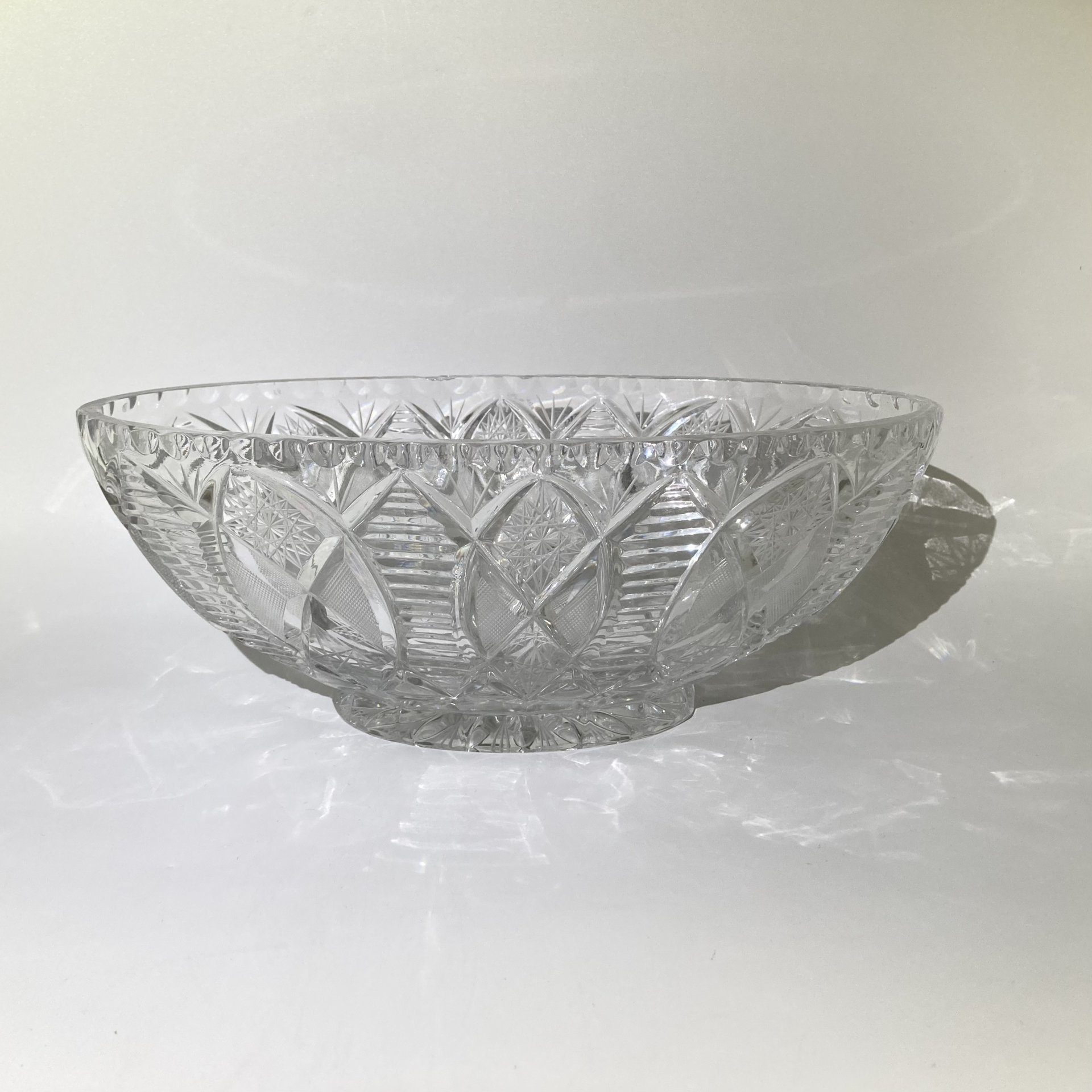 Фруктовница с рельефным декором, хрусталь, алмазная грань, СССР, 1970-1990 гг.