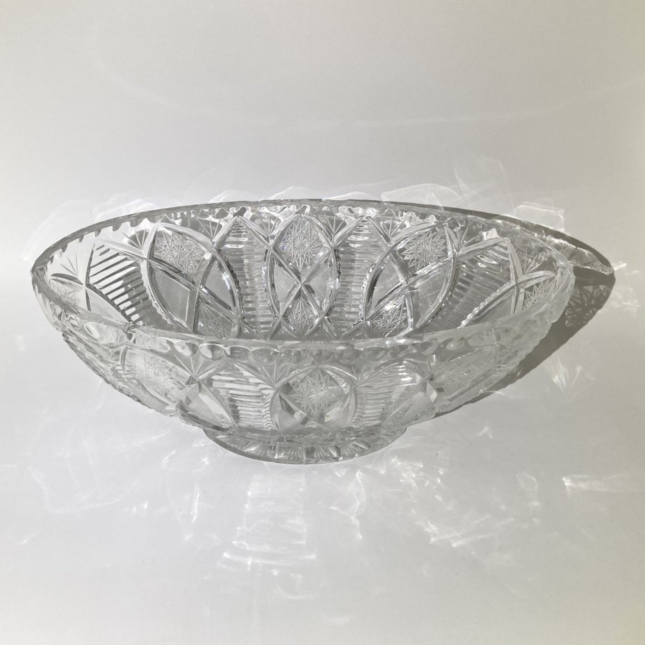 Фруктовница с рельефным декором, хрусталь, алмазная грань, СССР, 1970-1990 гг.
