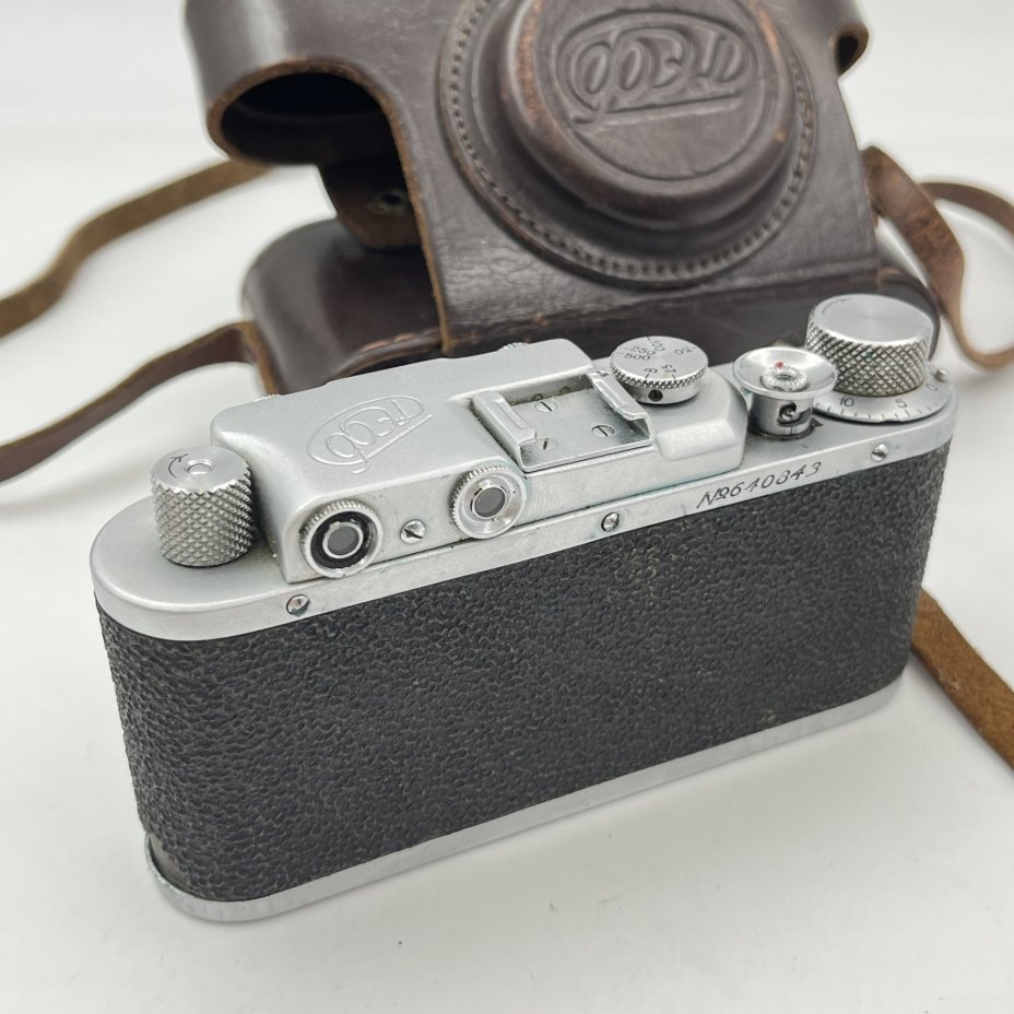 Фотоаппарат "ФЭД" в оригинальном кофре, металл, пластик, стекло, кожа, Харьковский машиностроительный завод им. Дзержинского (ФЭД), СССР, 1945-1955 гг.