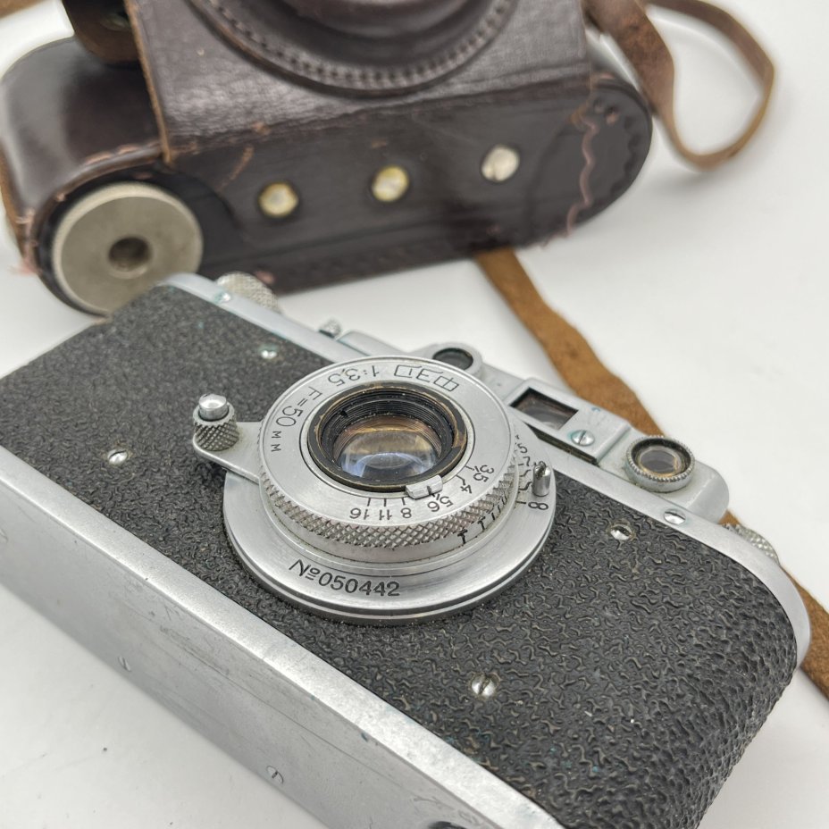 Фотоаппарат "ФЭД" в оригинальном кофре, металл, пластик, стекло, кожа, Харьковский машиностроительный завод им. Дзержинского (ФЭД), СССР, 1945-1955 гг.