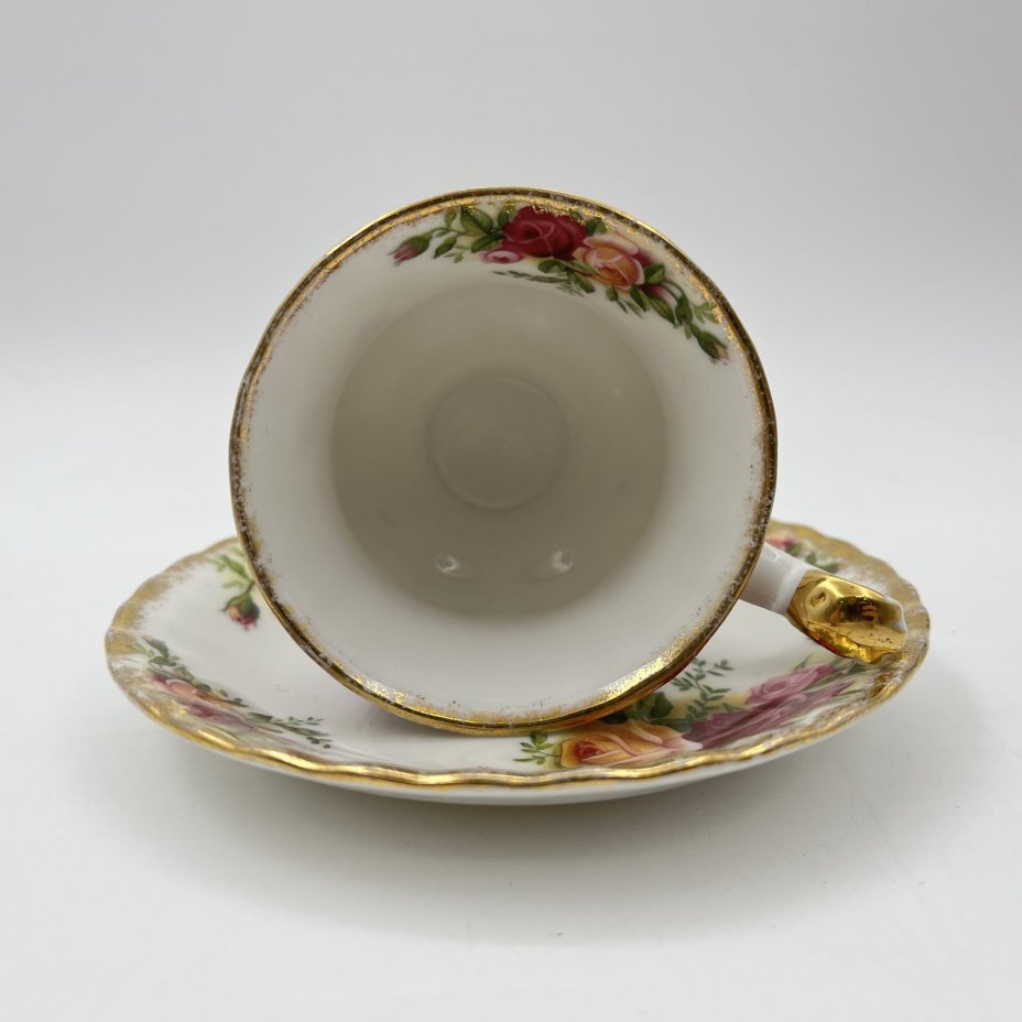 Чайная пара "Old Country Roses" ("Старые деревенские розы"), фарфор, деколь, золочение, Royal Albert, Великобритания, 1960-1980 гг.