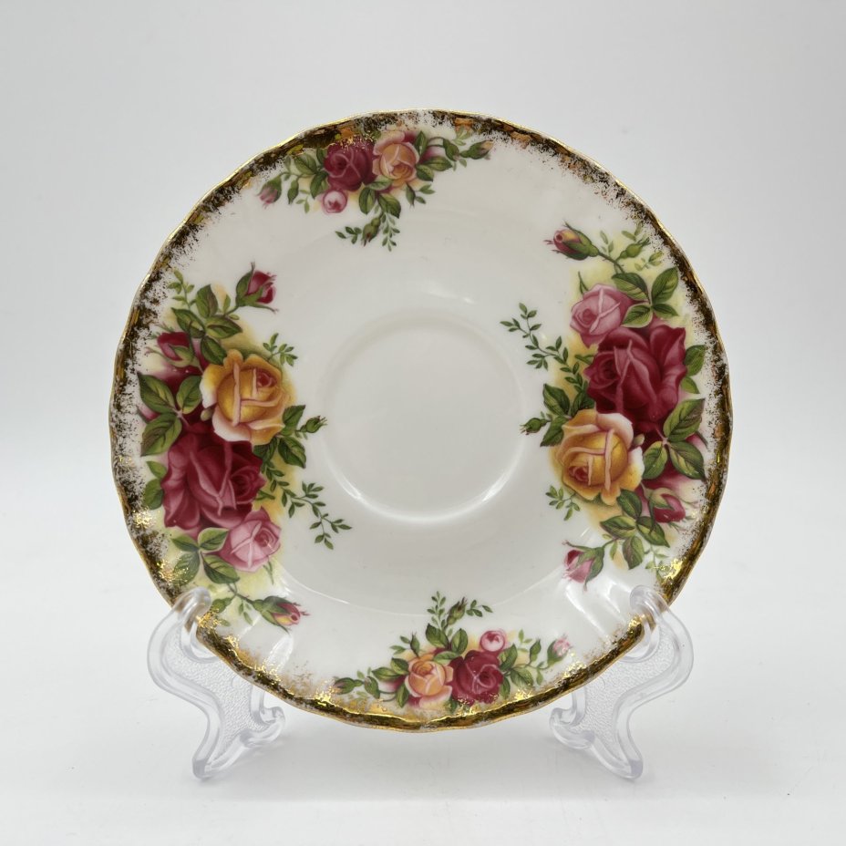 Чайная пара "Old Country Roses" ("Старые деревенские розы"), фарфор, деколь, золочение, Royal Albert, Великобритания, 1960-1980 гг.