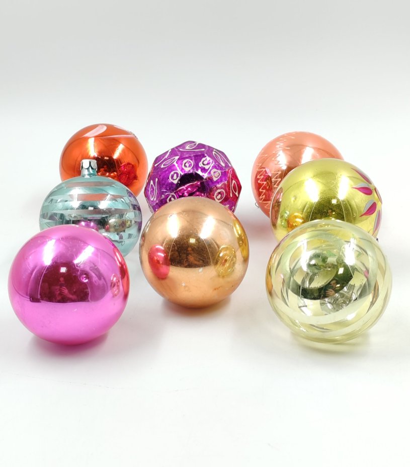 Набор из 8-ми елочных шаров, стекло, металл, краска, СССР, 1970-1990 гг.