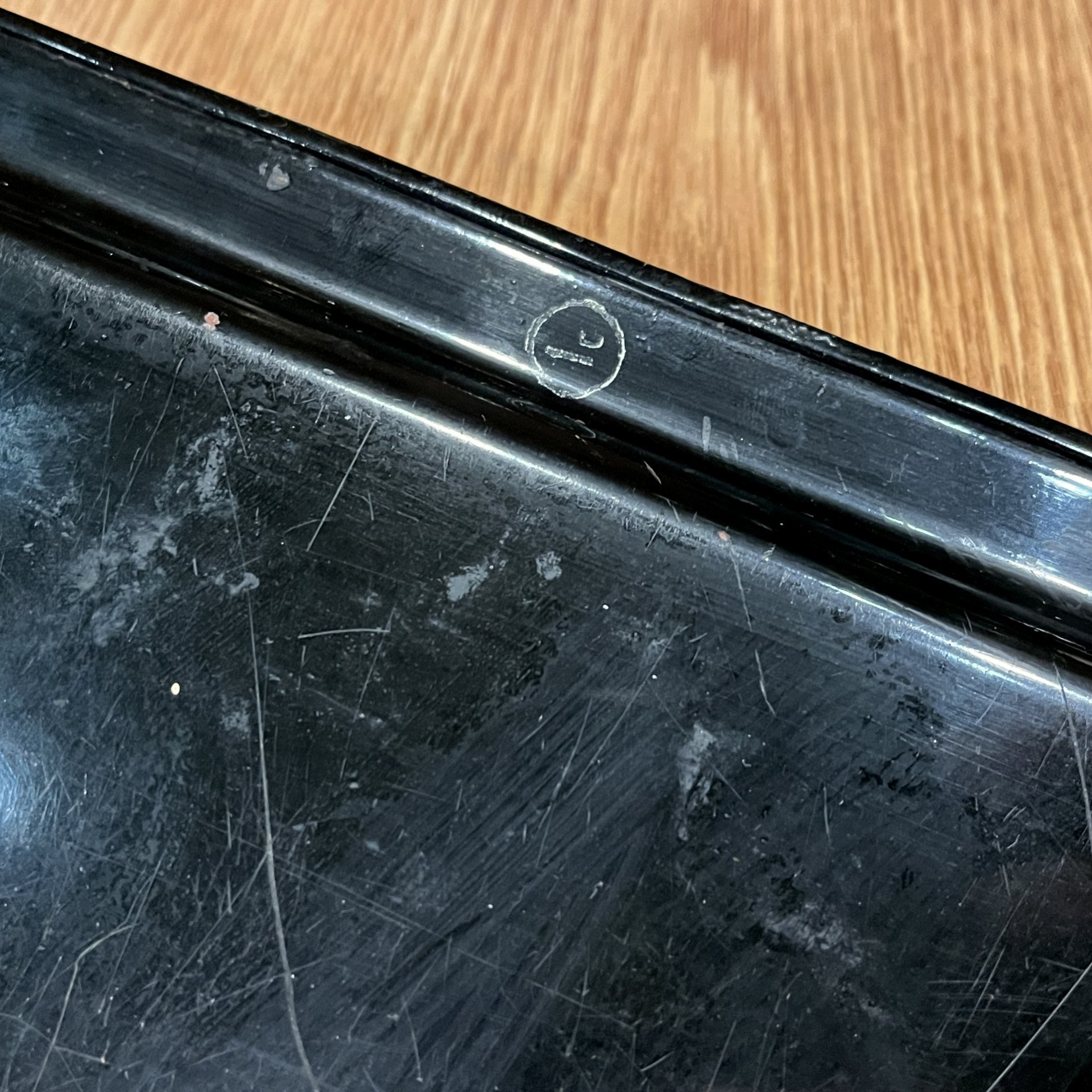 Поднос прямоугольной формы с цветочным декором, металл, лак, роспись, золочение, Жостовская фабрика декоративной росписи, СССР, 1970-1990 гг.