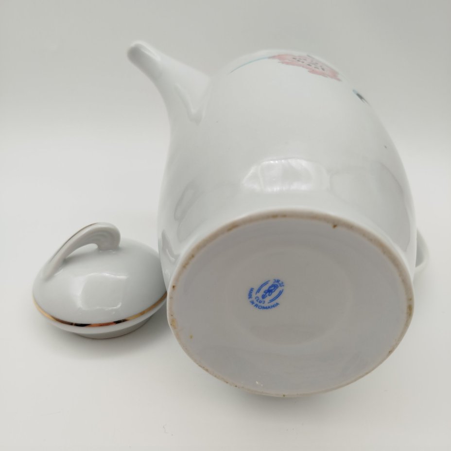 Чайник (кофейник), украшенный цветочным декором, Cluj-Napoca Porcelain
