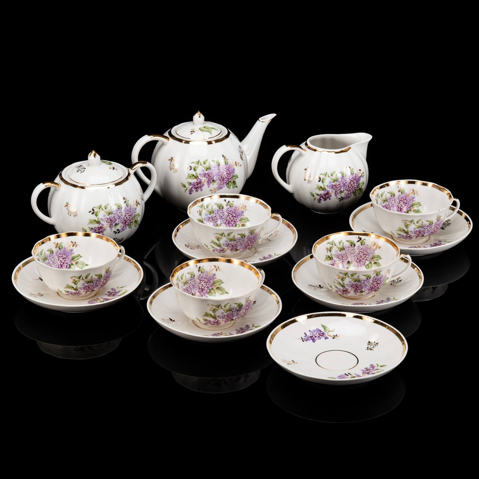 Сервиз чайный  "Сирень" на 5 персон  (14 предметов), фарфор, деколь, золочение, Дулевский фарфоровый завод (Дулёво), СССР, 1961 г.