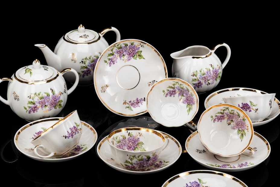 Сервиз чайный  "Сирень" на 5 персон  (14 предметов), фарфор, деколь, золочение, Дулевский фарфоровый завод (Дулёво), СССР, 1961 г.