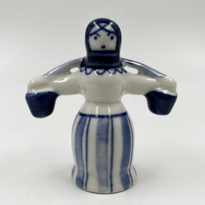 Статуэтка "Девушка с коромыслом", Гжель, фарфор, роспись, СССР, 1980-1990 гг.