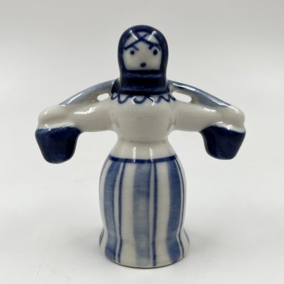 Статуэтка "Девушка с коромыслом", Гжель, фарфор, роспись, СССР, 1980-1990 гг.
