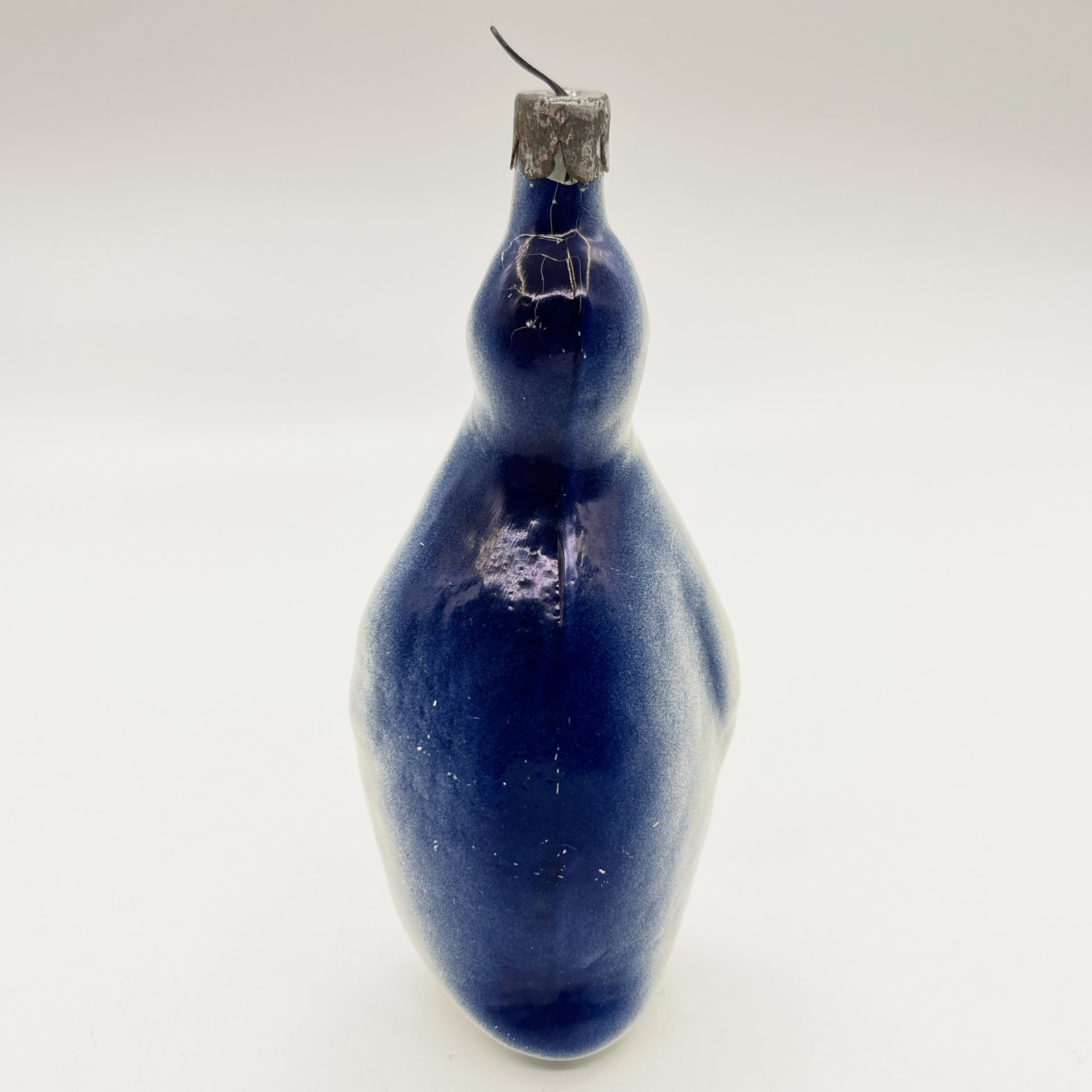 Елочная игрушка "Пингвин", стекло, краска, металл, СССР, 1960-1970 гг.
