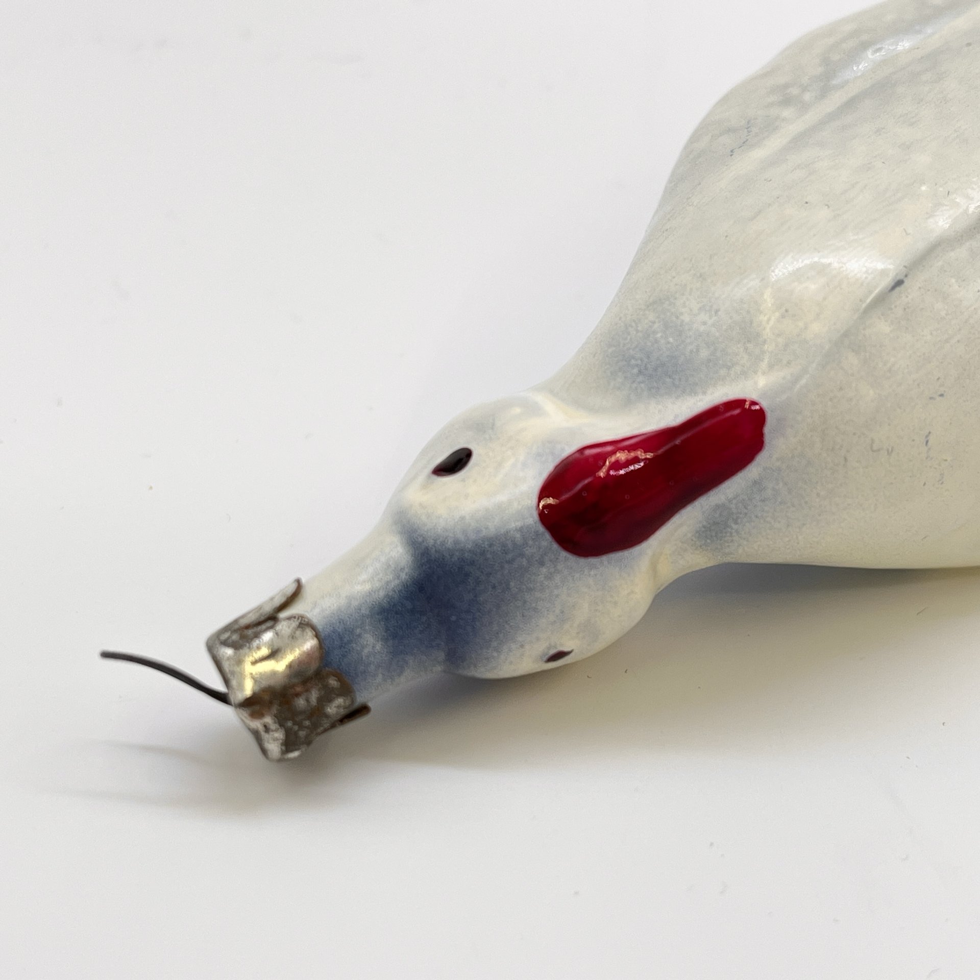 Елочная игрушка "Пингвин", стекло, краска, металл, СССР, 1960-1970 гг.