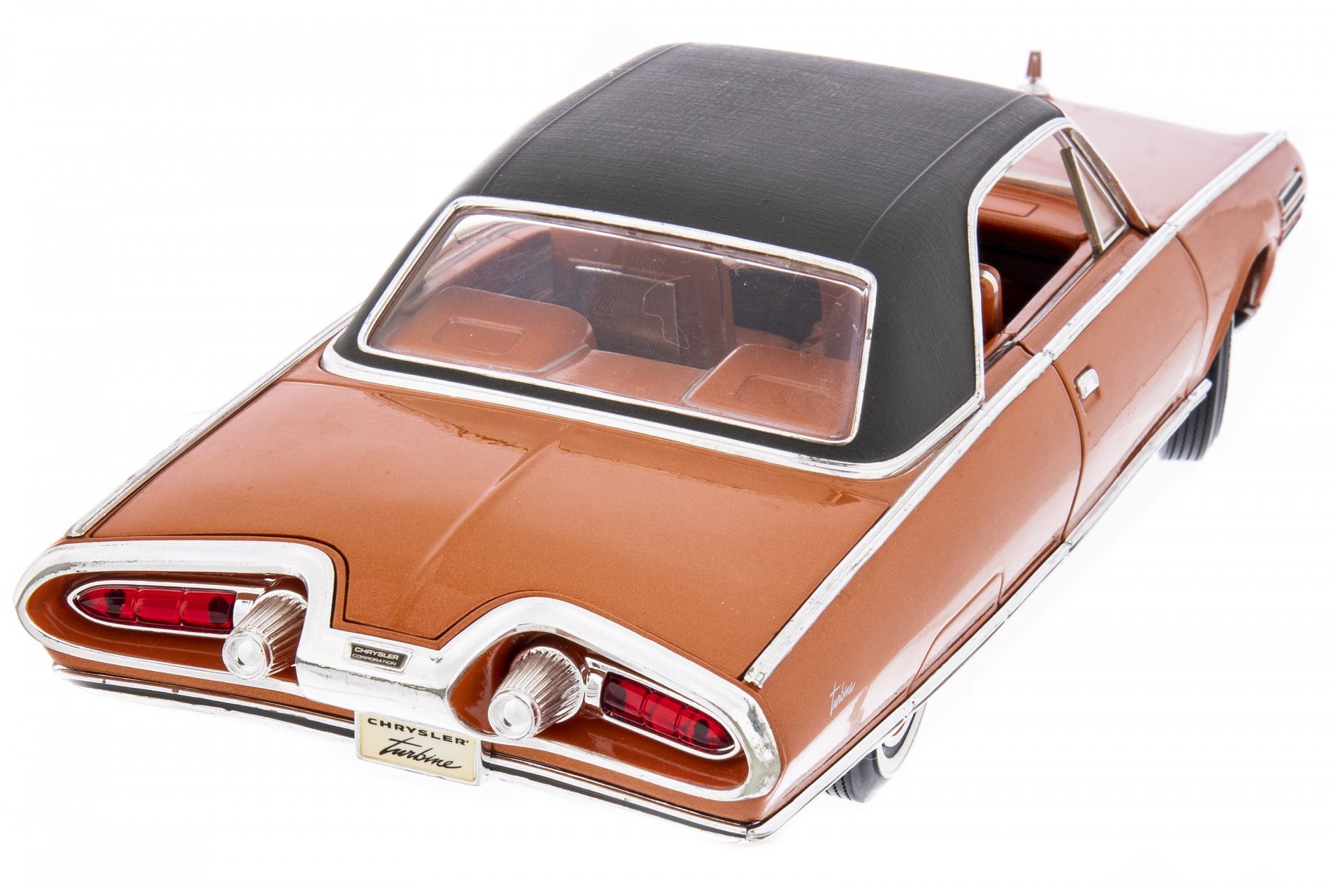 Модель авто коллекционная "Chrysler Turbine" 1963 г., (1:18),  металл, пластик, резина, компания "Road Signature", Китай, 2002 г. — фото 4
