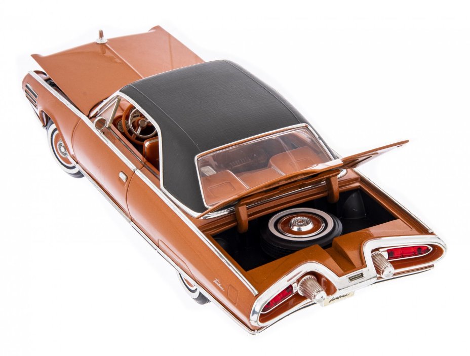 Модель авто коллекционная "Chrysler Turbine" 1963 г., (1:18),  металл, пластик, резина, компания "Road Signature", Китай, 2002 г., Road Signature
